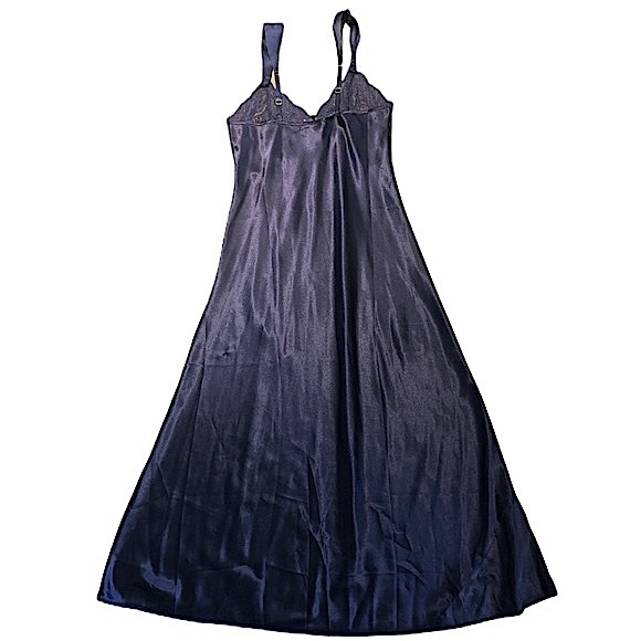 Victoria’s Secret Vintage Lace & Sequin Nightgown - Picture 4 of 8